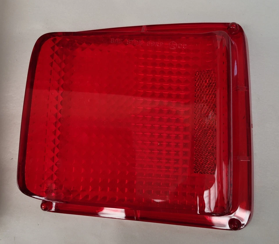 Lámpara de luz trasera izquierda Plymouth GTX Sport Satellite 69 2932735 NOS Foto 3 de 4