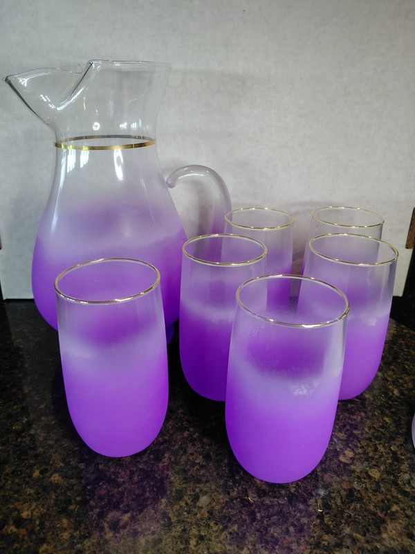 Set Of 6 Purple Frosted 12 Oz  Drinking Glasses  And Pitcher