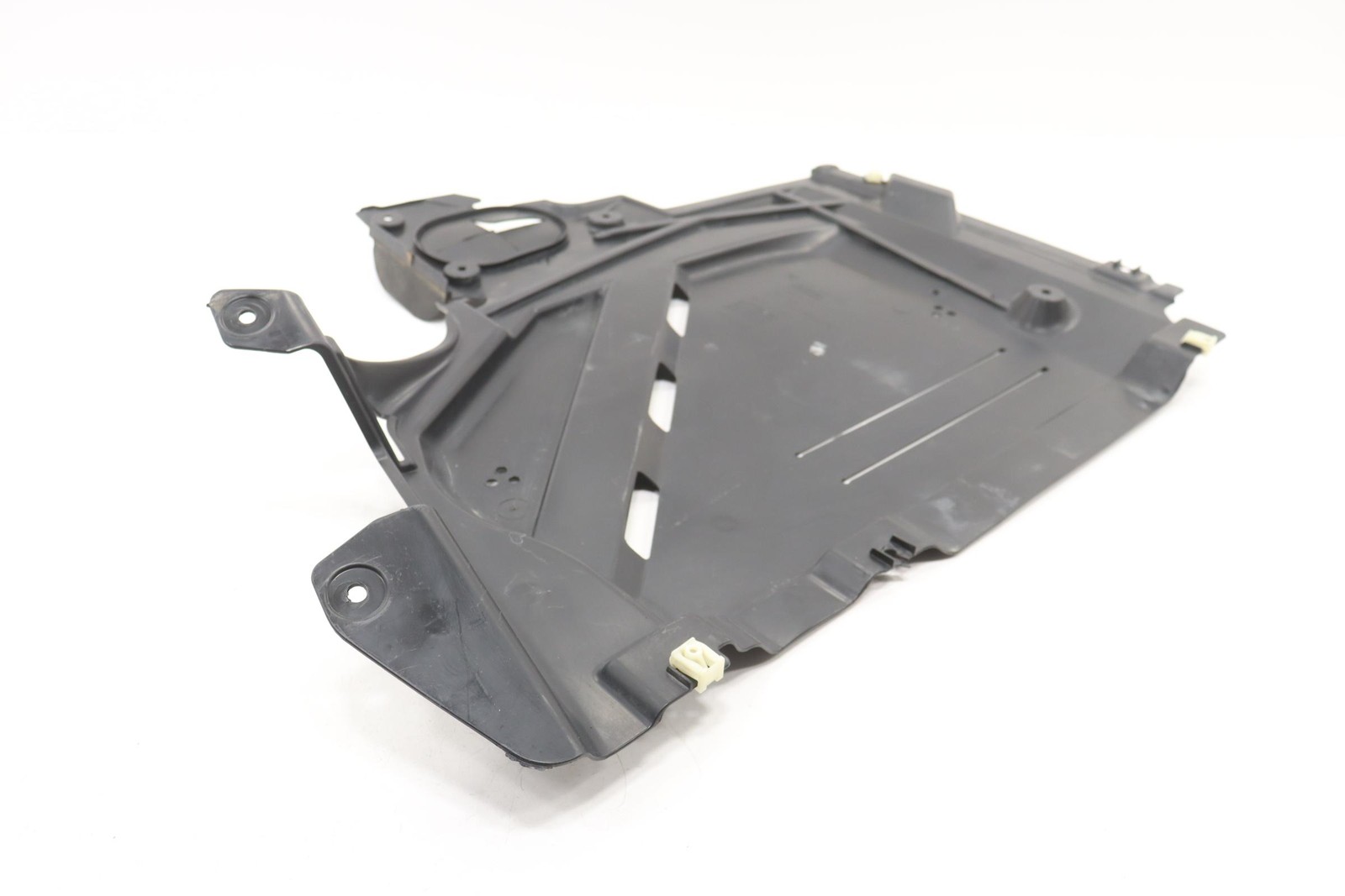 2018 - 2023 BMW X2 F39 REAR LEFT FUEL TANK SPLASH SHIELD GUARD OEM 51757354759