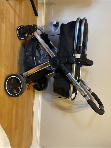 New Only 2 Months Used Pushchair With Cover And All Features - Picture 1 of 4