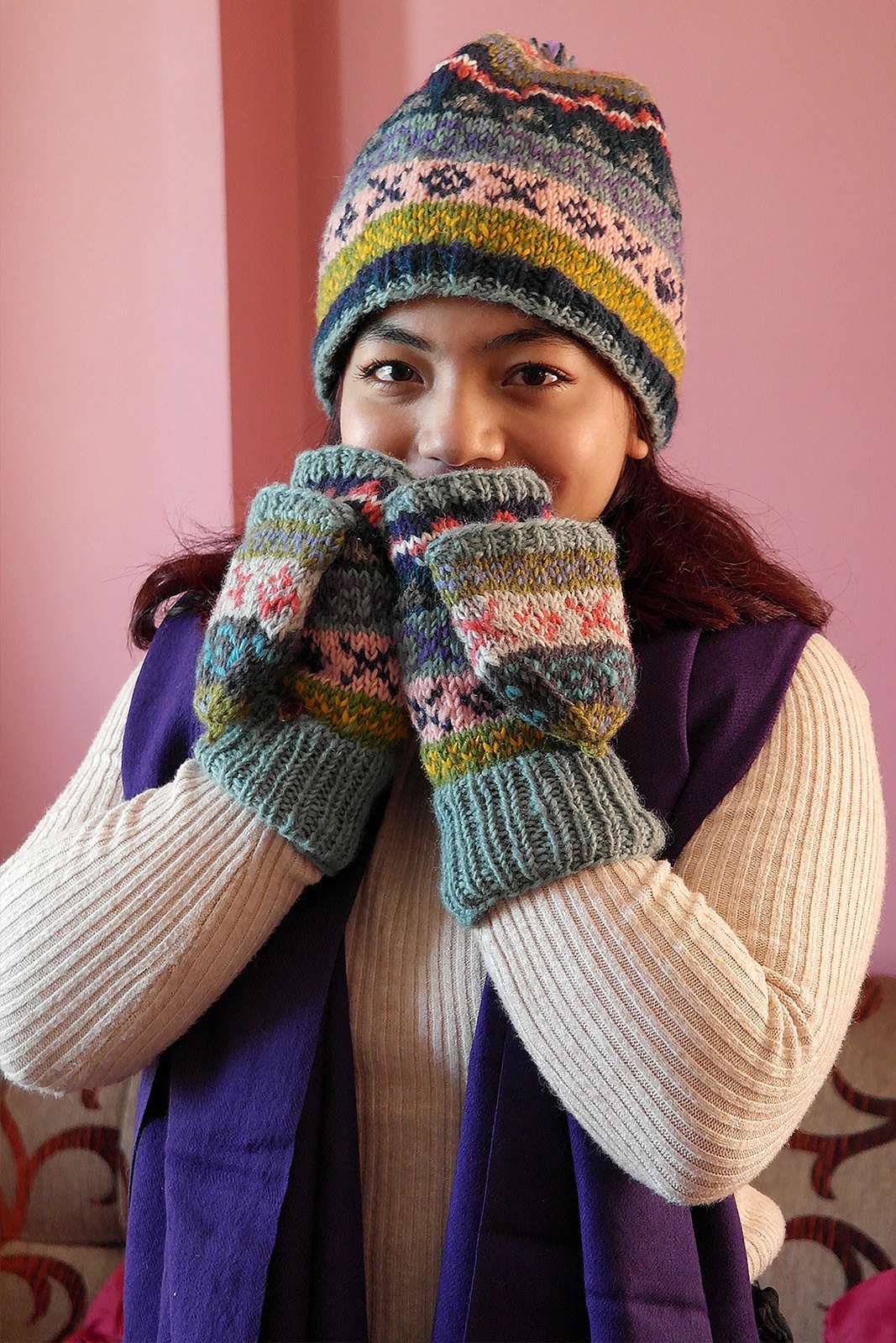 Light Blue pink mixed colored woolen gloves/mittens