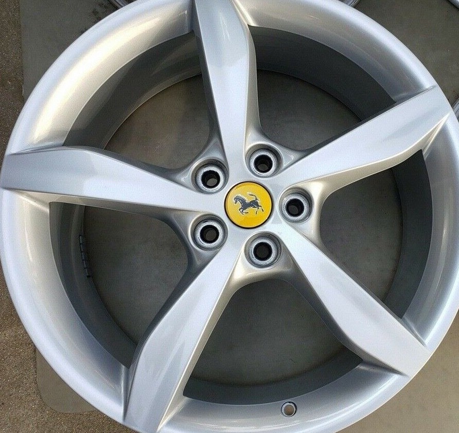 20" NEW SILVER FERRARI PORTOFINO CALIFORNIA T OEM FACTORY ORIGINAL 1 rear wheel
