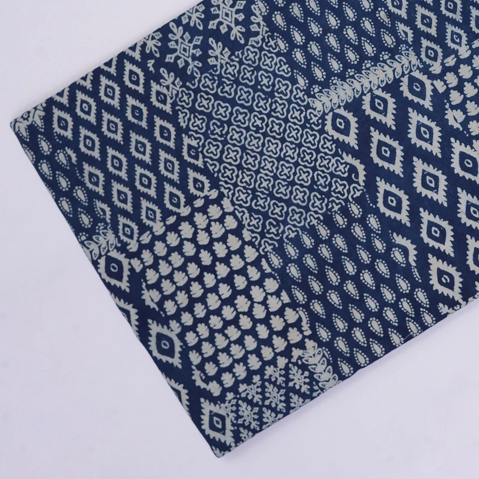 Tela suave de algodón Jaipuri Dabu con estampado floral en bloque de mano indio de 5 yardas Foto 3 de 4