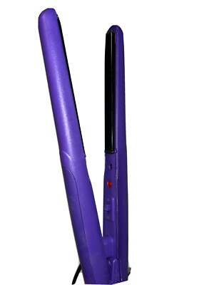 HOT TOOLS Professional 3/8  Salon Flat Iron/Straightener in Purple.  NEW.