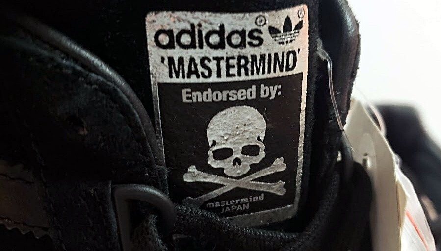 ADIDAS ZX 500 MASTERMIND JAPAN G95176 SIZE 9.5 RARE LIMITED ADIDAS ZX 500 MASTERMIND JAPAN G95176 SIZE 9.5 RARE LIMITED