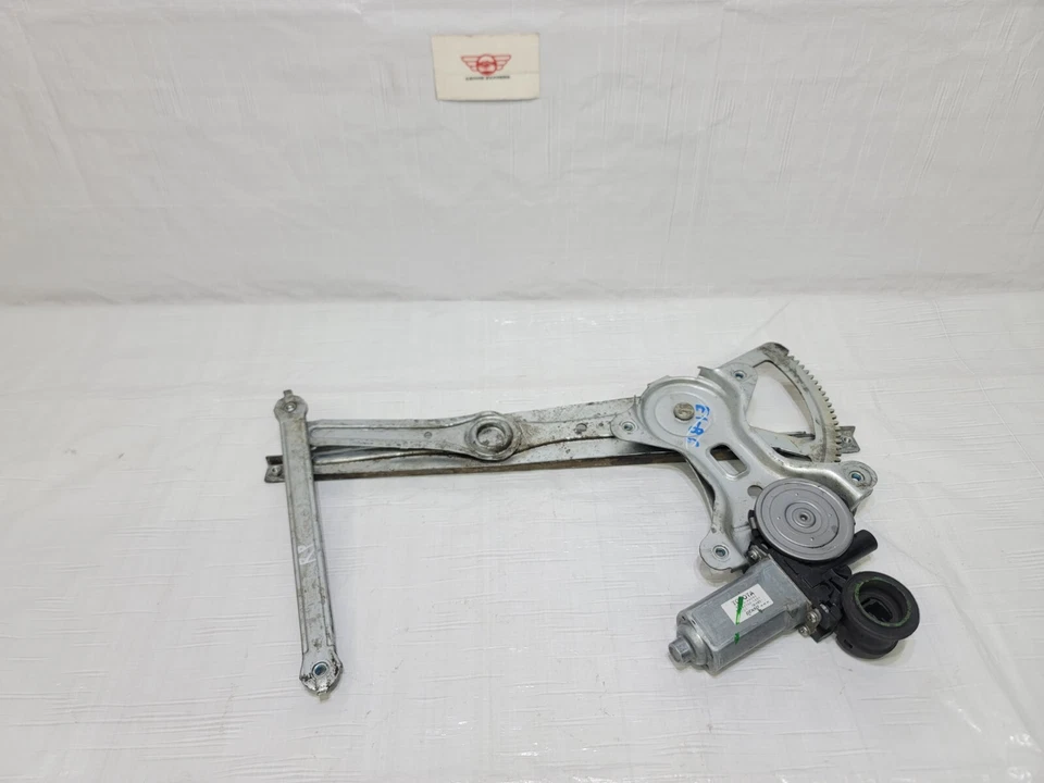 2003-2008 Toyota Matrix Power Window Regulator Motor Front Right Passenger OEM - Image 4 of 4