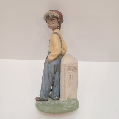 1986 Lladro 2271  Wanderer Vtg Matte Boy Bag Lean Stone Marker Spain F-16A Red