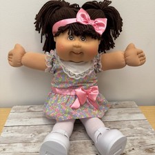Muñeca Jakks 2012 Cabbage Patch Kids Play Along Girl morena ojos marrones PA-25R
