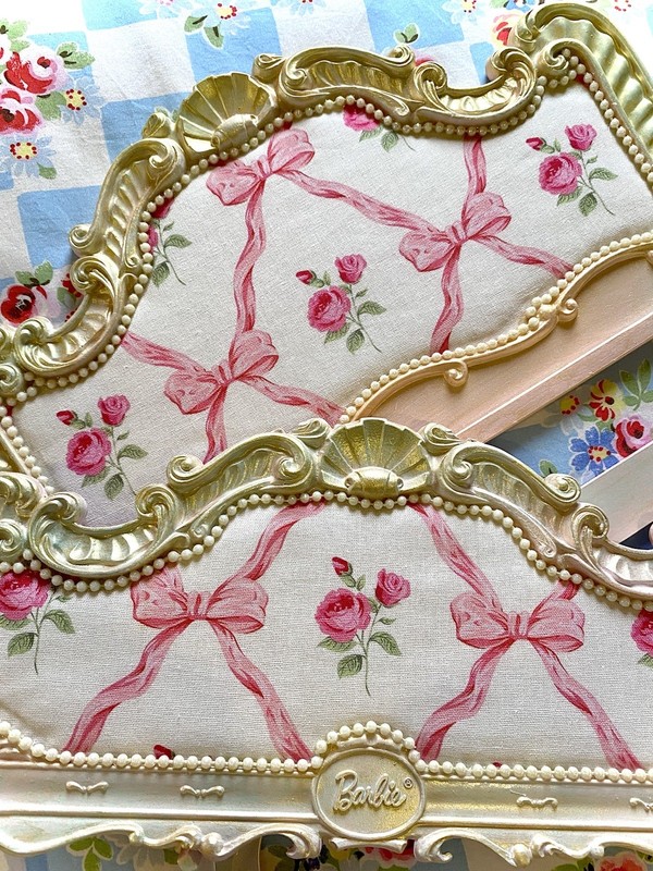 Vintage Barbie And Or Blythe Doll Bed.. OOAK!!.. Lovely!!