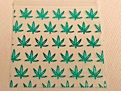 500 1515 Green Leaf 1.5' X 1.5' Mini Small Poly Resealable Bags Apple Baggies