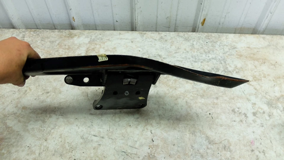 11 Polaris Victory 106 Cross Country reposapiés delantero derecho clavija suelo tabla Foto 4 de 4