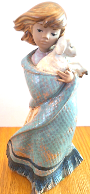 Lladro MY LOST LAMB #2164 Figurine Gres Finish Hard Paste