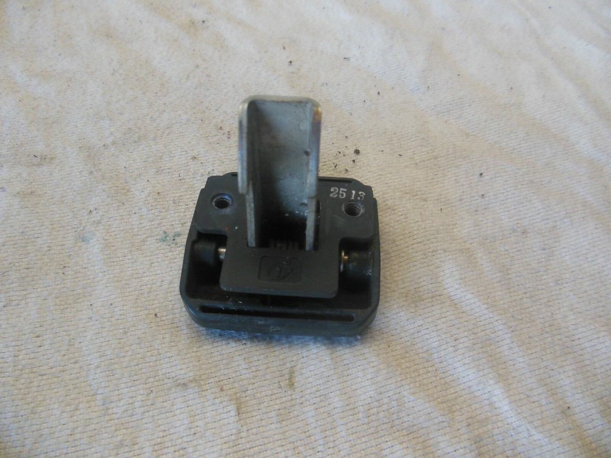 CC72 Kawasaki ZXi 1100 2003 Hatch Cover Lock 27016-3737 | eBay