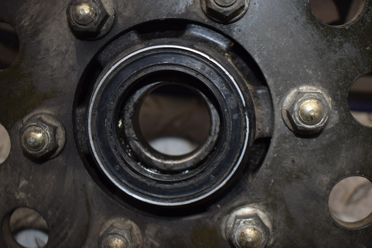 BC16 REAR SPROCKET W HUB 96 KAWASAKI ZX9R ZX 9 R ZX9 NINJA FREE