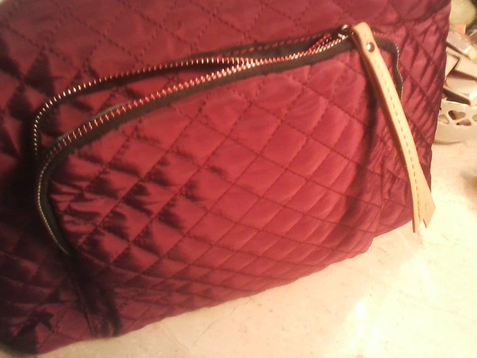 ADRIENNE VITTADINI Gorgeous Merlot Quilted Collection Sm Duffle Bag MSRP $210.00 - Image 2 of 4