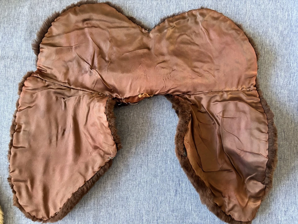 Lot of 2 Vintage 1940s 50s Cream & Brown Fur Collars/Shoulder pieces - Image 4 of 4