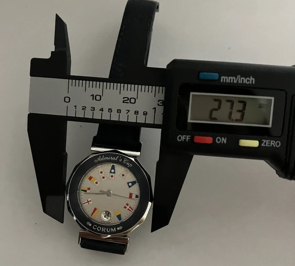 Reloj para mujer CORUM Admirals Cup 39.610.30V50B plata fecha cuarzo N COMO NUEVO JAPÓN Foto 3 de 4