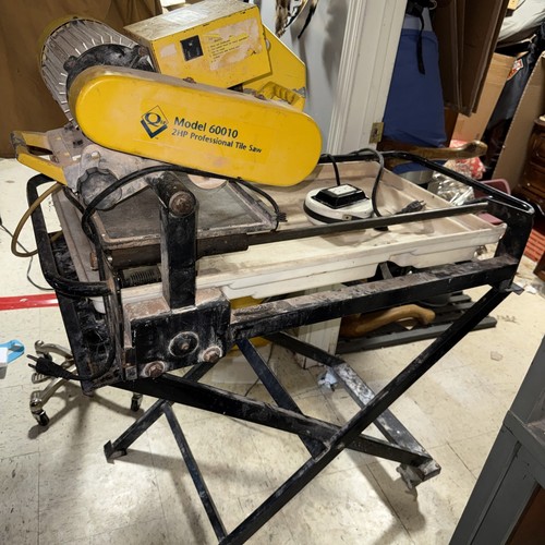 QEP 2hp professional wet tile saw Model 60010. Working Just Need New Switch