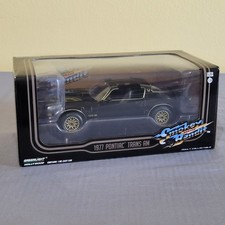 Greenlight Hollywood - 1977 Pontiac Trans AM - SMOKEY AND THE BANDIT - 1:24