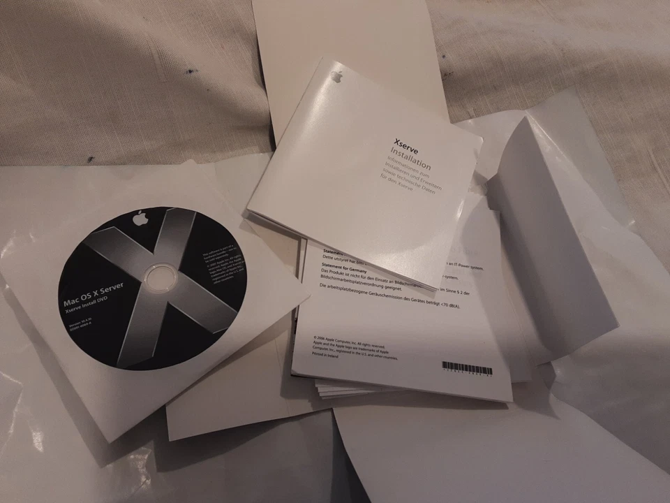 Apple Mac OS X Server 10.4 Tiger - Unlimited Clients (M9768Z/A). REF:SOFTWARE - Image 3 of 3