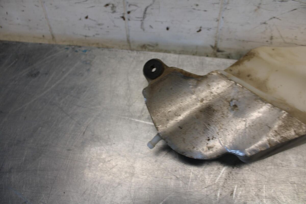 07-08 KAWASAKI NINJA ZX6R COOLANT WATER TANK RESERVOIR 07-08 KAWASAKI NINJA ZX6R COOLANT WATER TANK RESERVOIR