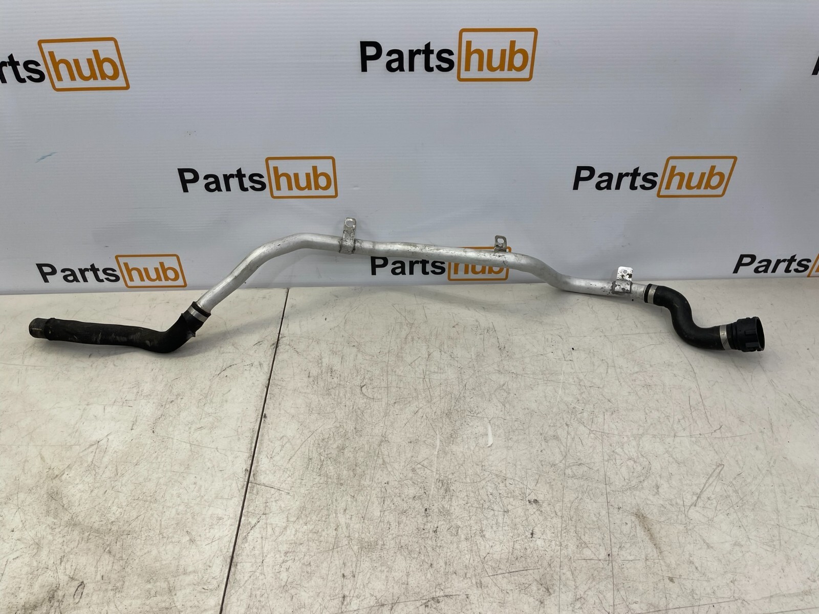 2014-2020 BMW I8 OEM COOLANT HOSE LINE PIPE 7640824