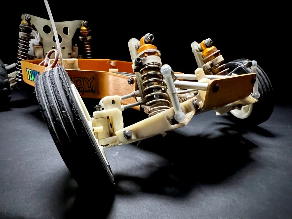 Vintage Team Associated Rc10 Buggy Gold with original box and instructions - Image 3 of 4