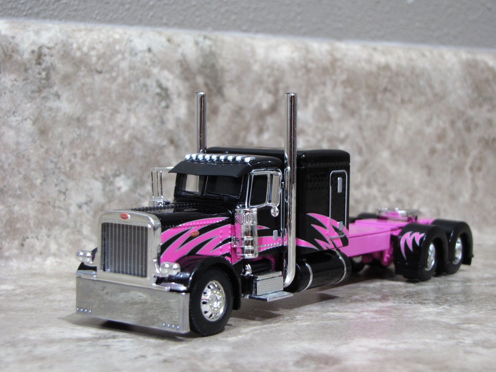 DCP 1/64 Pink Black Peterbilt 389 Flattop Semi Truck Farm Toy