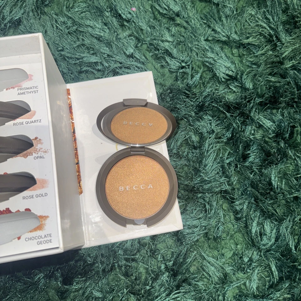 Becca skin perfector highlighter in Chocolate Geode Full-size Brand New - Image 4 of 4