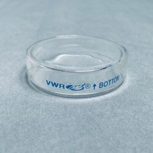 VWR Glass Petri Dish 60 x 15 mm 15 Complete Sets and 4 Lids
