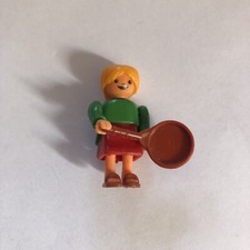 Üei Kinder Ferrero - Figurki wtykowe - W obozie Wikingów 1991 Kobieta z patelnią