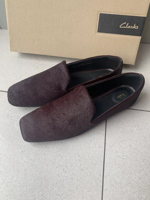 NEU CLARKS PURE SLIP BURGUNDER BEHAART LEDER SLIPPER HALBSCHUH SCHUHE GRÖßE UK 7