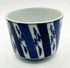 Antique Edo Period Ko-Imari Blue & White Striped Soba Choko, Japan c.1800s