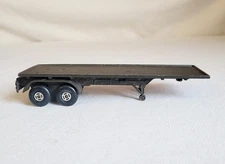 Guiloy flatbed trailer 1:64 (?) read issues and see photos - no packaging 