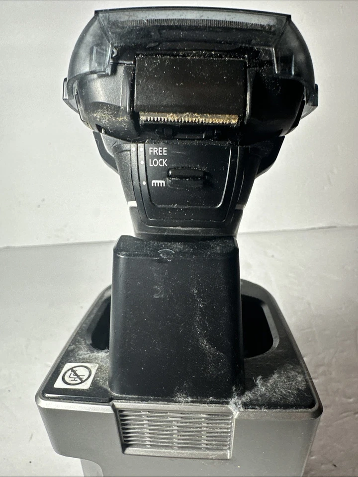 Panasonic ES-LV9N Arc5 Cordless Rechargeable Men's Electric Razor Shaver Kit (2) - Image 3 of 4