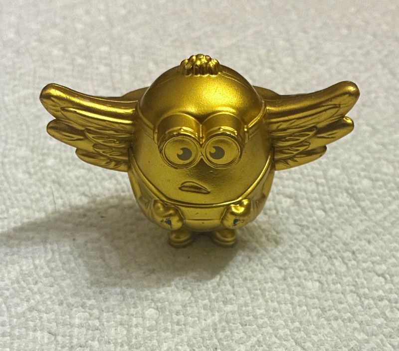 2019 McDonald’s Minions Gold Winged Happy Meal Toy 44k Despicable Me