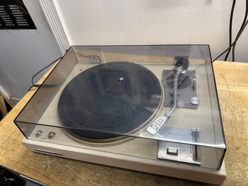 KENWOOD KD-2055 Belt Drive Turntable