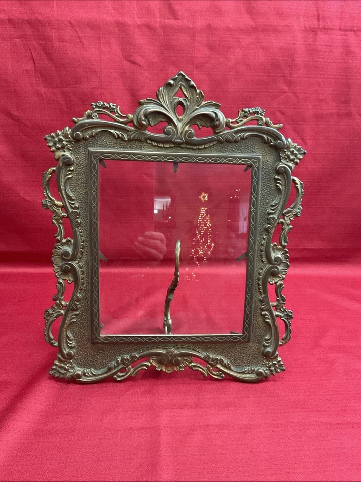 "Marco de fotos de vidrio con caballete de latón dorado victoriano de 14,5"" de alto - 11,5 de ancho" Foto 2 de 4