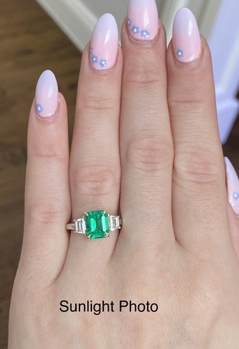 Super Fine GIA Certified 2.3 Ctw Colombian Emerald & E VVS Diamond Platinum Ring - Picture 14 of 14