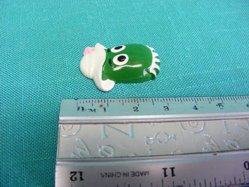 Dorothy dinosaur wiggles small buttons x7 craft plastic jewellery - Picture 5 of 5