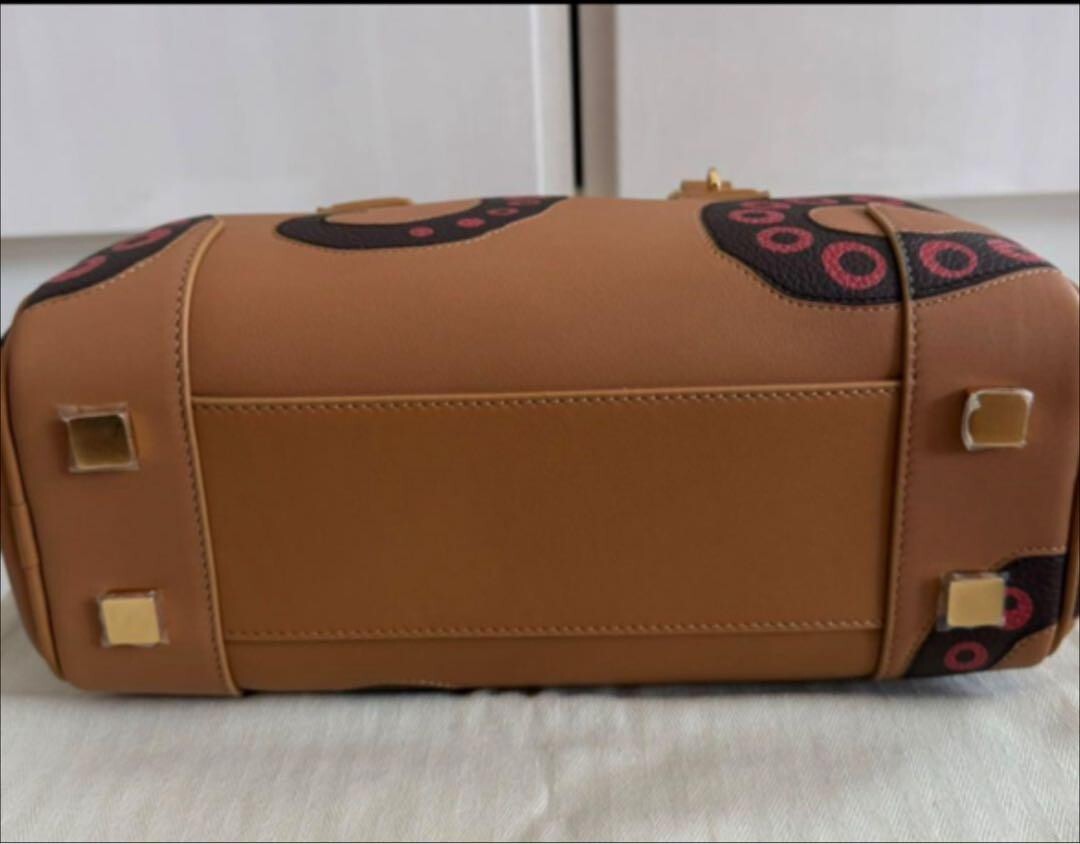 Loewe Amazona 23 Octopus Model Shoulder Bag one item only