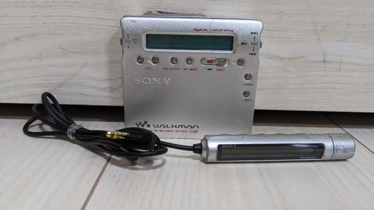 SONY MDウォークマン MZ-R900 ホワイト（SONY MD ウォークマン