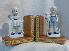 SERRE LIVRES  GOEBEL Hummel Figurine porcelaine Garcon Fillette design 70