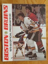 BOSTON BRUINS vs CHICAGO BLACK HAWKS 2-9-1980 Program RAY BOURQUE 1st Year