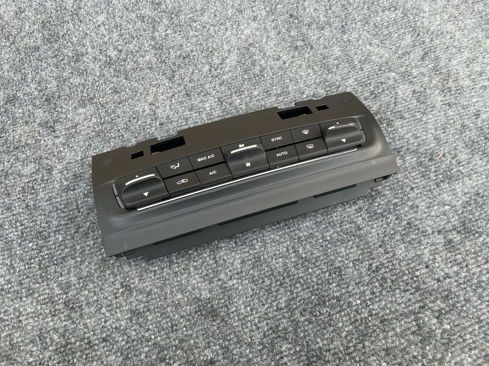 A/C CLIMATE CONTROL SWITCH ASSEMBLY M157 42K 17-19 MASERATI GHIBLI Q4 S