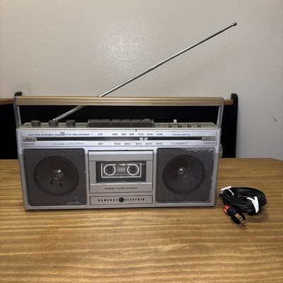 Vintage GE General Electric 3-5284A AM/FM Stereo Cassette Boom Box Radio