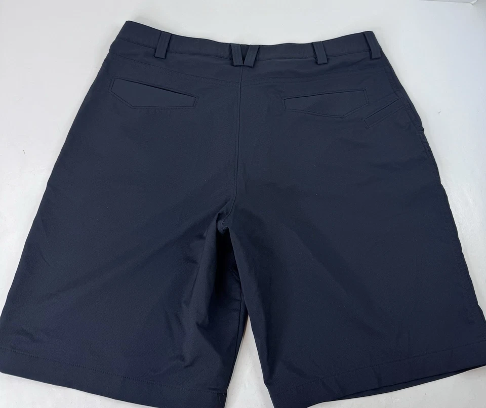 Pantalones cortos chinos de golf Under Armour para hombre talla 36 rendimiento agarre elástico cintura Foto 2 de 4