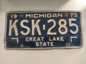 State of Michigan 1973 License Plate KSK-285 Blue White Expired