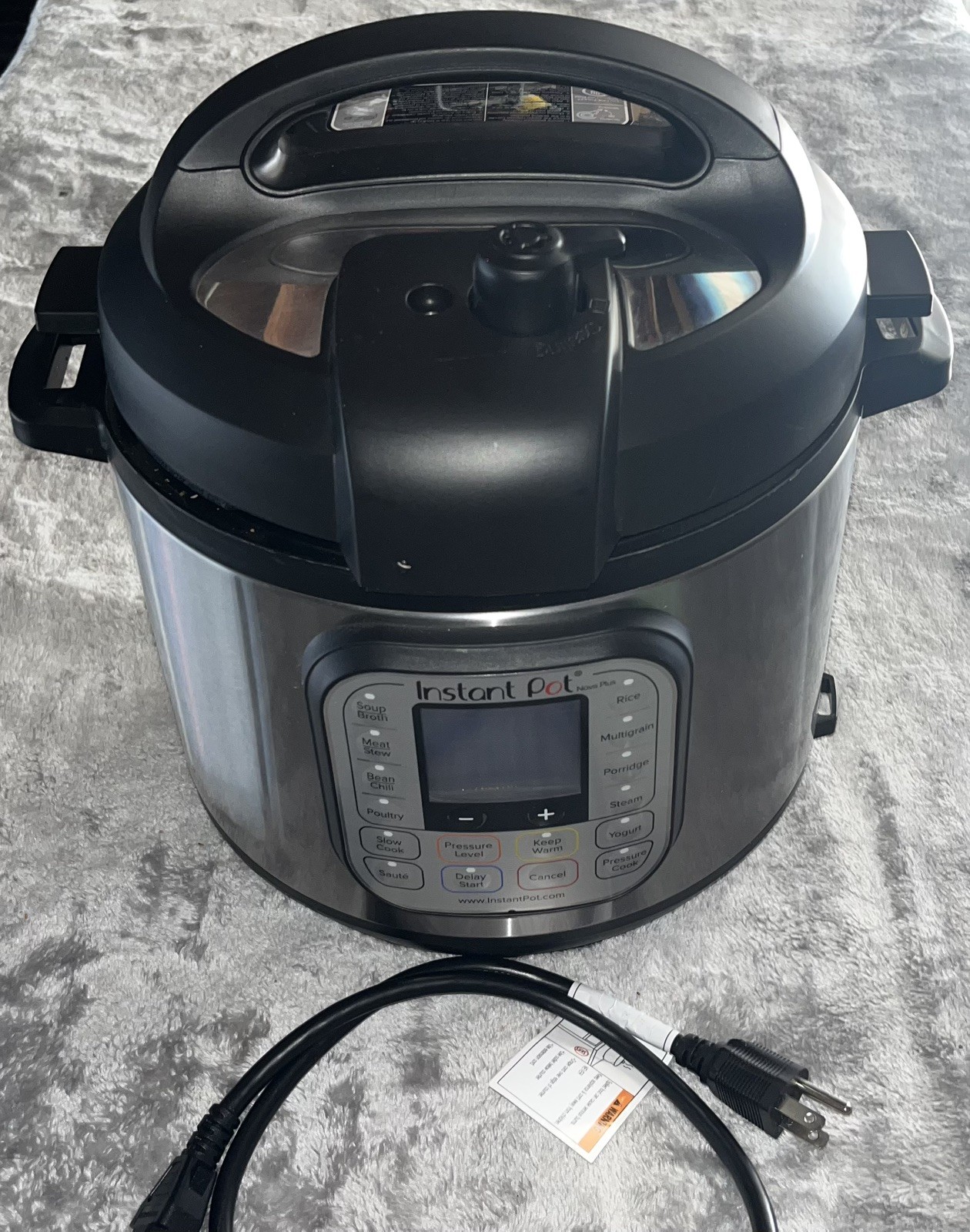 Instant Pot IP-DUO60 6 Quart 7-7 in-1 Electric