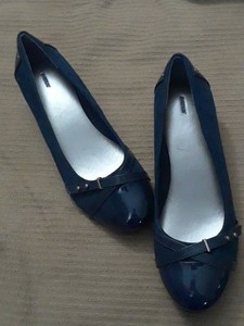 enclosed toe wedges